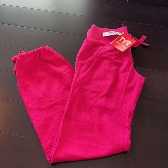 TYR | Fuchsia Sweatpants - Women size Small. NWTS Barbie Core - Picture 8 of 9